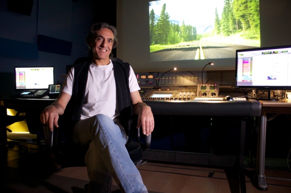 El Montador y mezclador de re-grabación Jorge Grimaldos.
